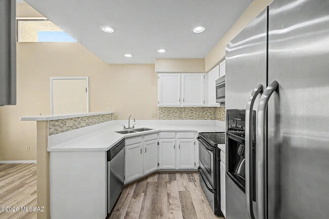 Building Photo - 5250 Woodspring Dr