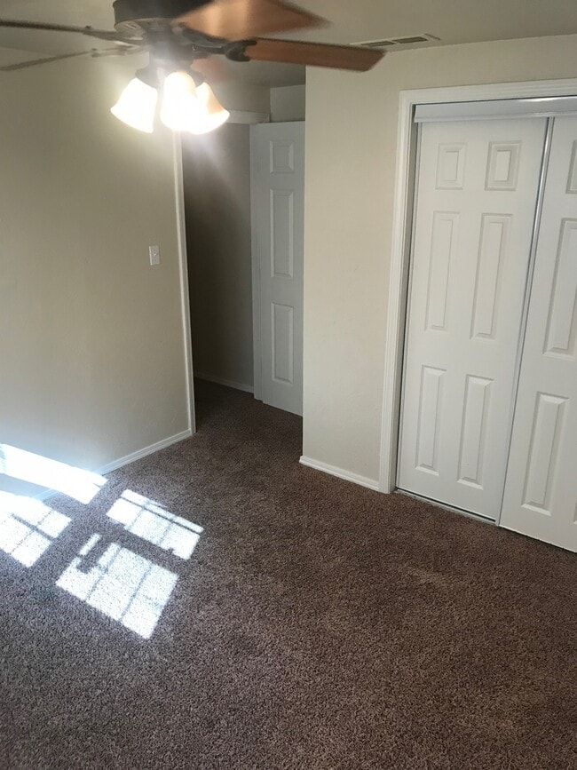Building Photo - Wonderful 4 Bed, 2.5 bath, Two Car Garage ...