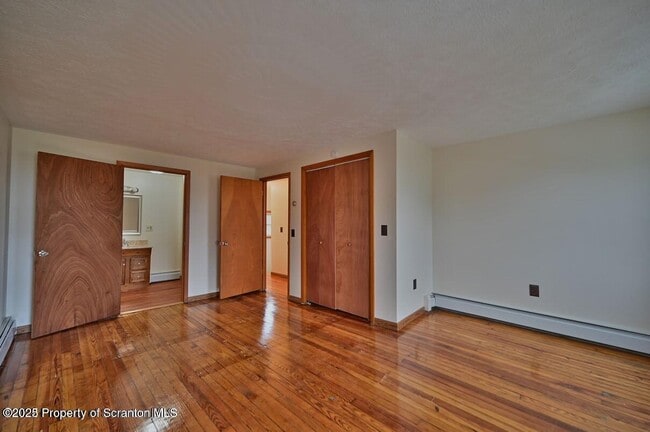 Building Photo - 189 Johnson St