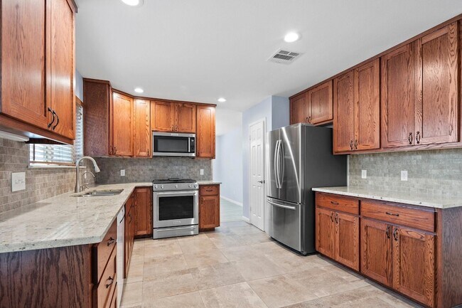 Building Photo - 1408 Deer Ledge Trail