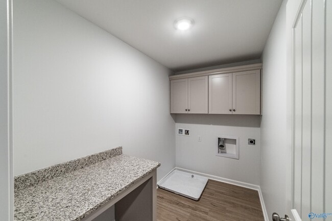 Building Photo - 15036 Lakeside Trail SW