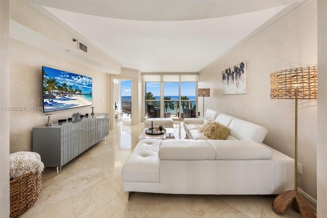 Building Photo - 19333 Collins Ave