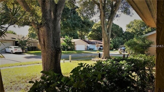 Building Photo - 2001 Groveland Rd