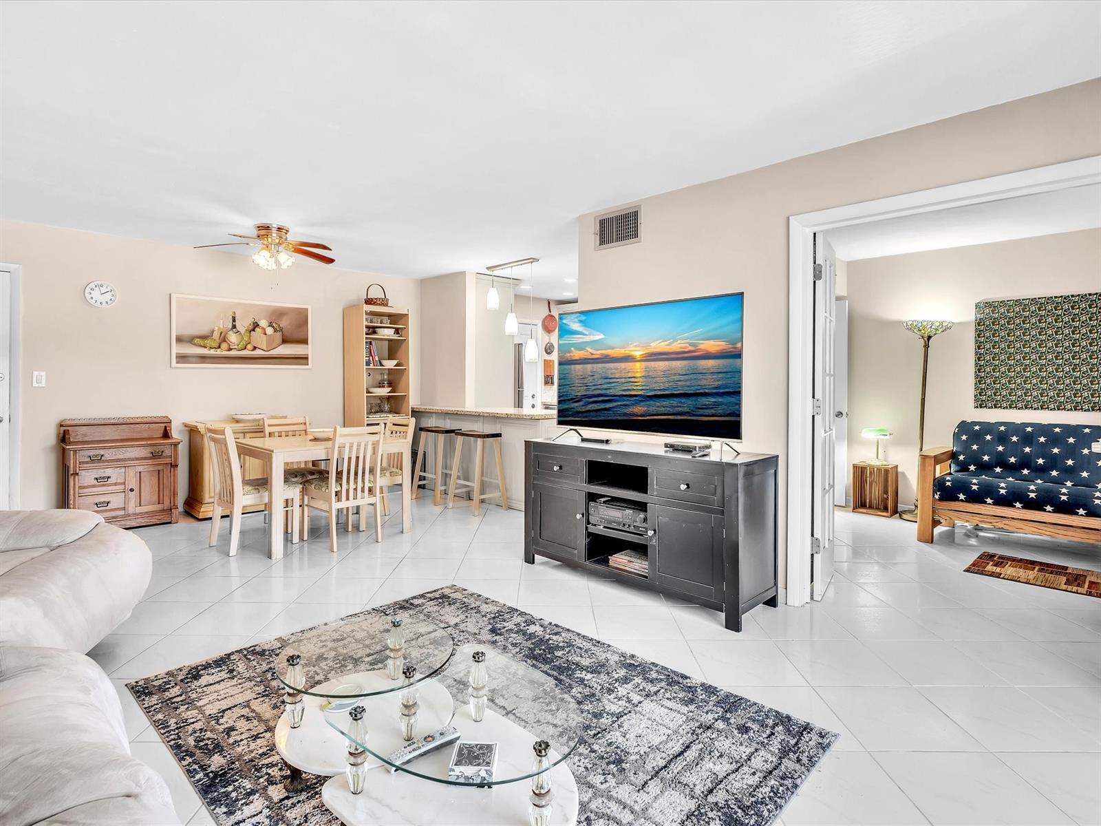 Building Photo - 3020 NE 16th Ave