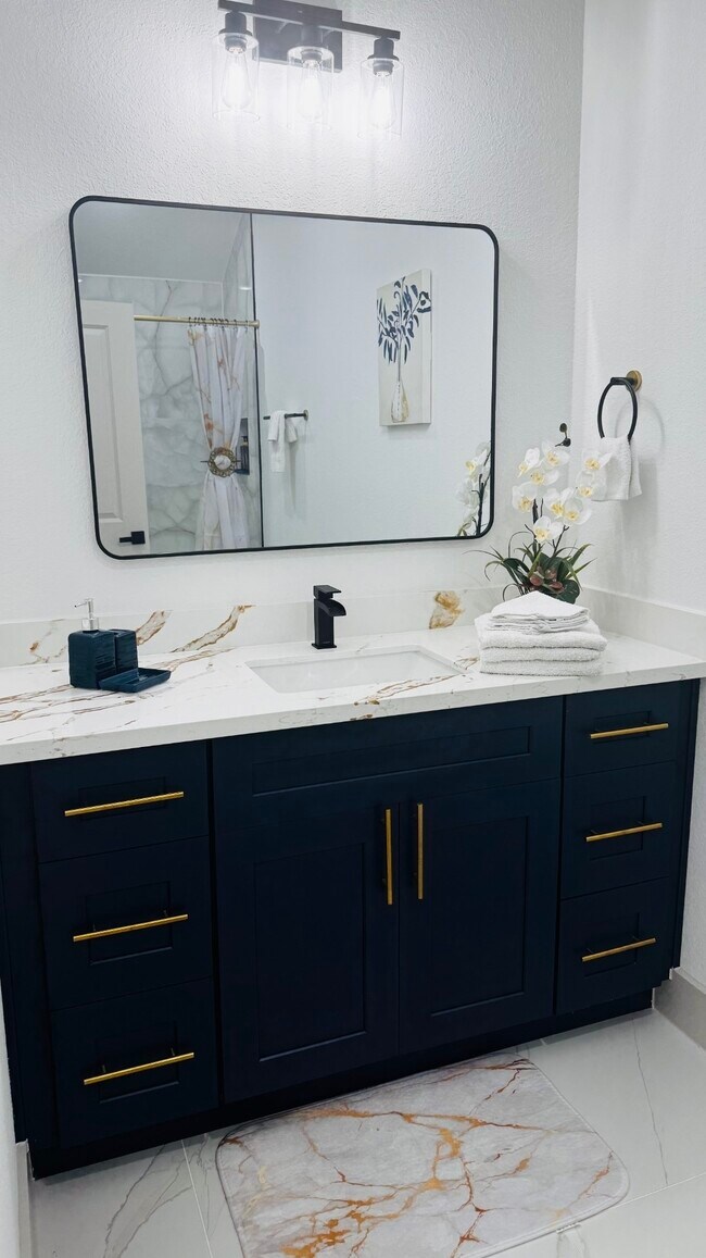 Building Photo - 9001 Nyssa St