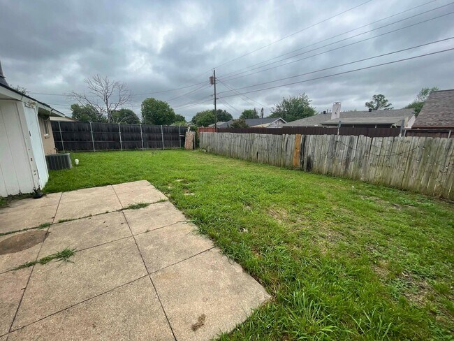 Building Photo - Beautiful 3 Bedroom 2 Bathroom in Plano!