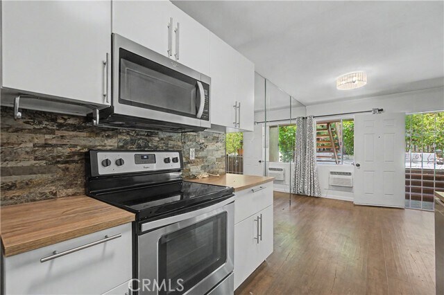 Building Photo - 322 Miraleste Dr