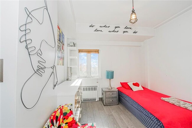 Building Photo - 3567 Shore Pkwy