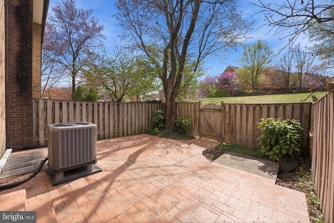 Building Photo - 1747 Cy Ct