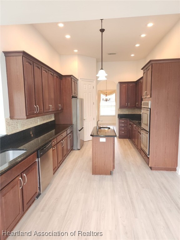 Building Photo - 1501 Sunrise Dr