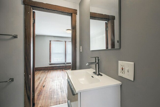 Building Photo - 1754 N 4th St