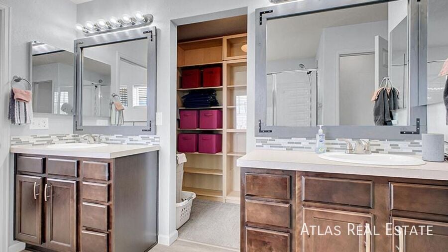 Building Photo - 22898 E Ottawa Pl