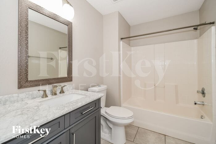 Building Photo - 11293 Martin Lakes Dr N