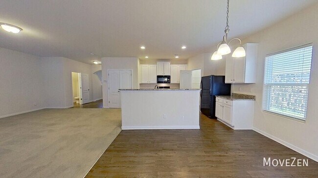 Building Photo - 7516 Mockernut Dr
