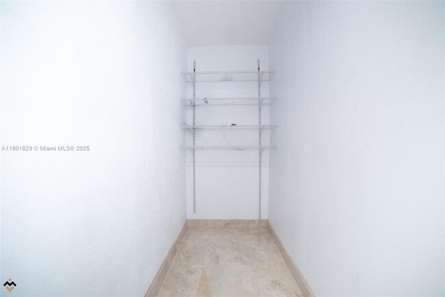Building Photo - 12615 E Randall Park Dr