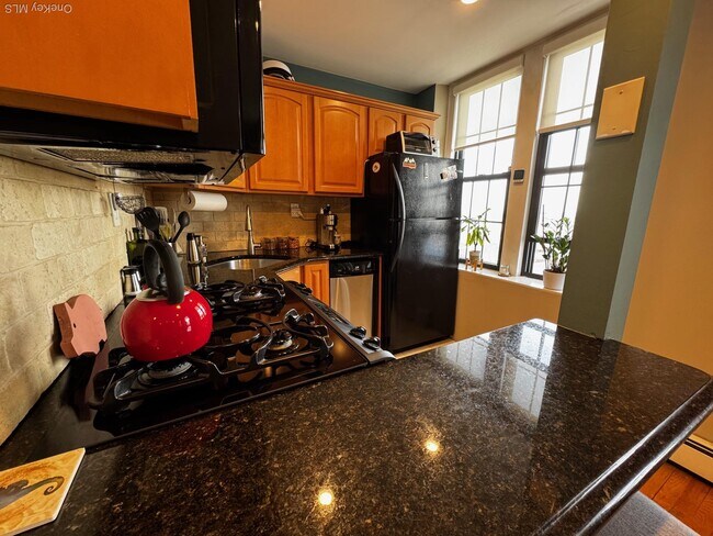 Building Photo - 310 Riverside Blvd