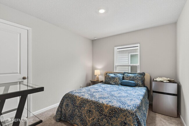 Building Photo - 14532 Macadamia Ln