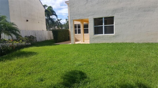 Building Photo - 897 Briar Ridge Rd