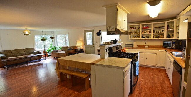 Building Photo - 9600 Jupiter Dr