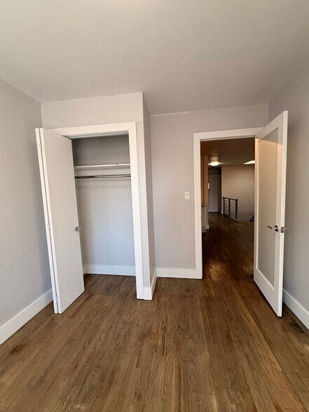 Building Photo - 821 Madison St