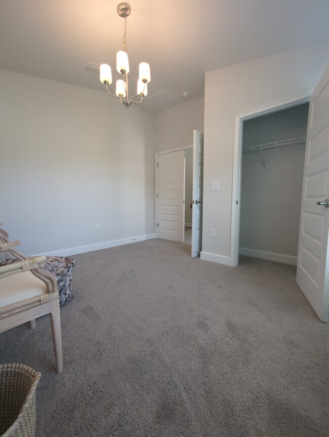 Building Photo - 980 Ibis Cir