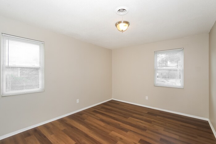 Building Photo - 4532 Shawnee Dr