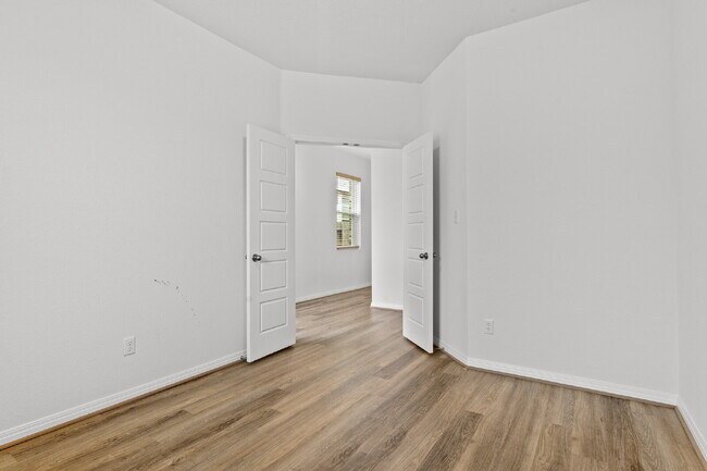 Building Photo - "Charming 3-Bedroom Home with 2 Baths in San Marcos – 1821 Sq Ft of Comfort!"