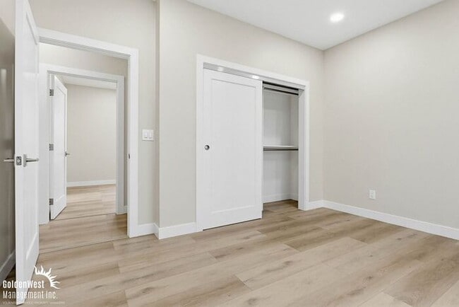 Building Photo - Beautifully Renovated 4Bdm 2Ba Apartment with Modern Finishes in San Diego!