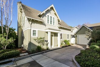 Building Photo - FOR RENT – 3 bed 2 bath Coastal Living in Santa Cruz