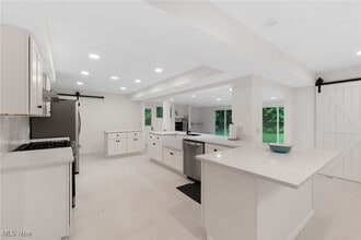 Building Photo - 3812 Ellendale Rd