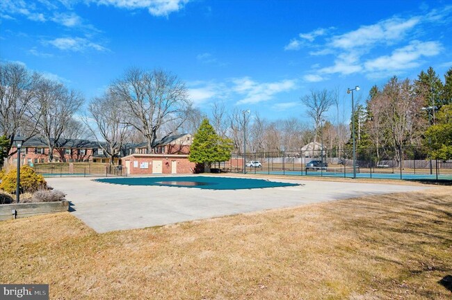 Building Photo - 138 Cheshire Dr