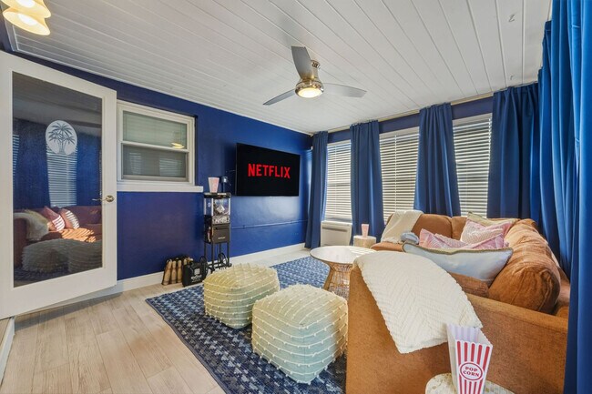 Building Photo - 10861 62nd Ave N