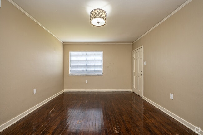 2BR, 1BA - 1,000SF - Living Room - Capitol View Apartments
