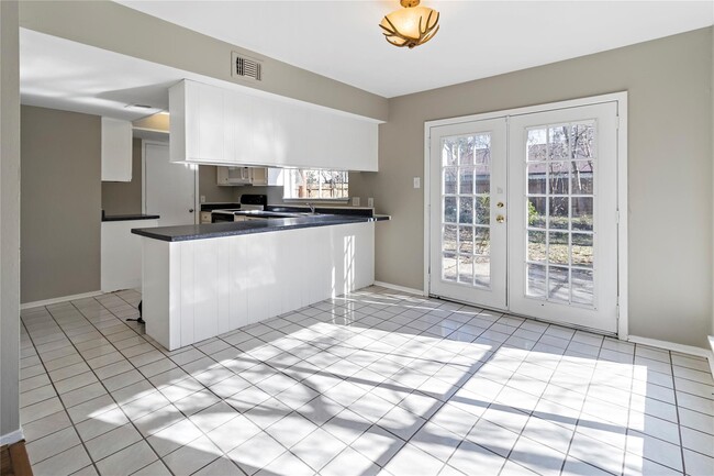 Building Photo - 14410 Louetta Rd