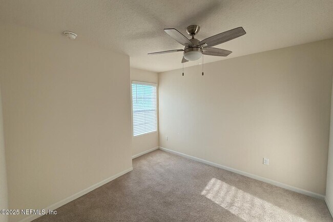 Building Photo - 4076 Oak Mill Rd