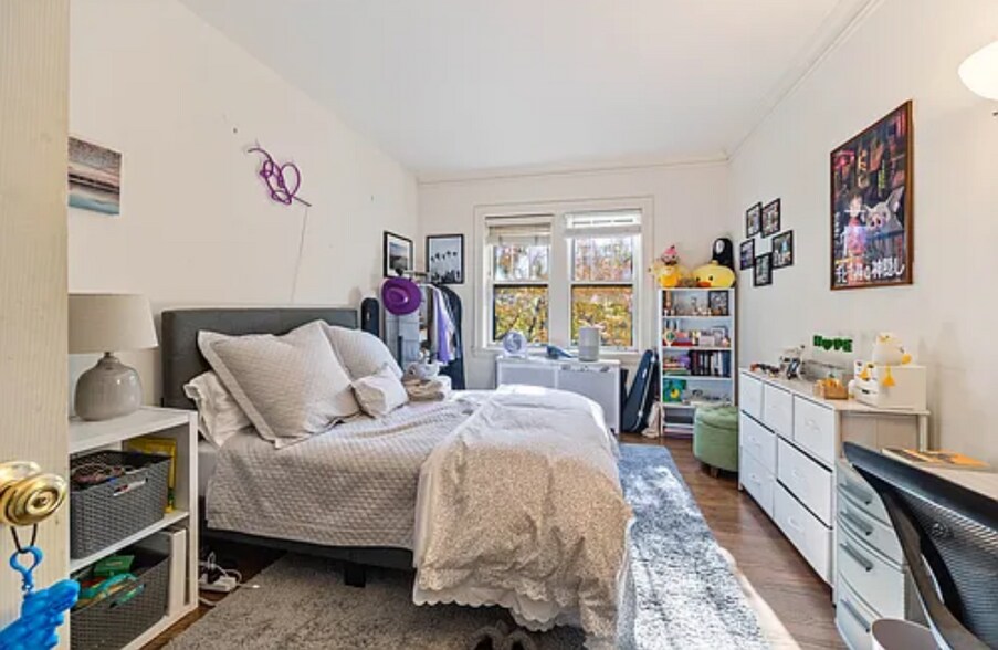 Building Photo - 721 Foster St