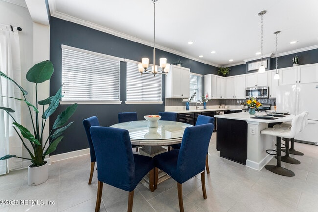 Building Photo - 39 Woodmere Ln