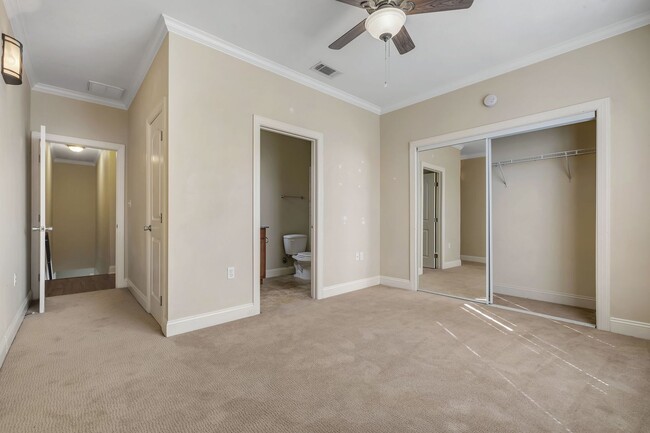Building Photo - Midtown Tallahassee Townhome