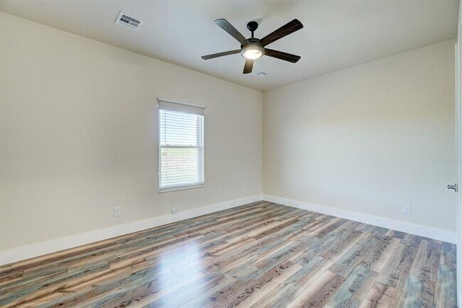 Building Photo - 4351 Whitetail Blvd