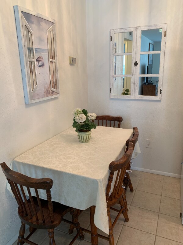 Building Photo - 190 E Olmstead Dr