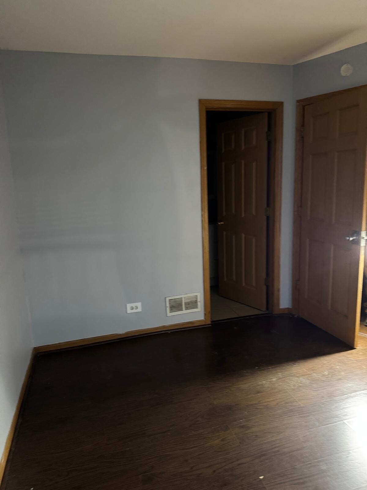 Building Photo - 871 Symphony Dr