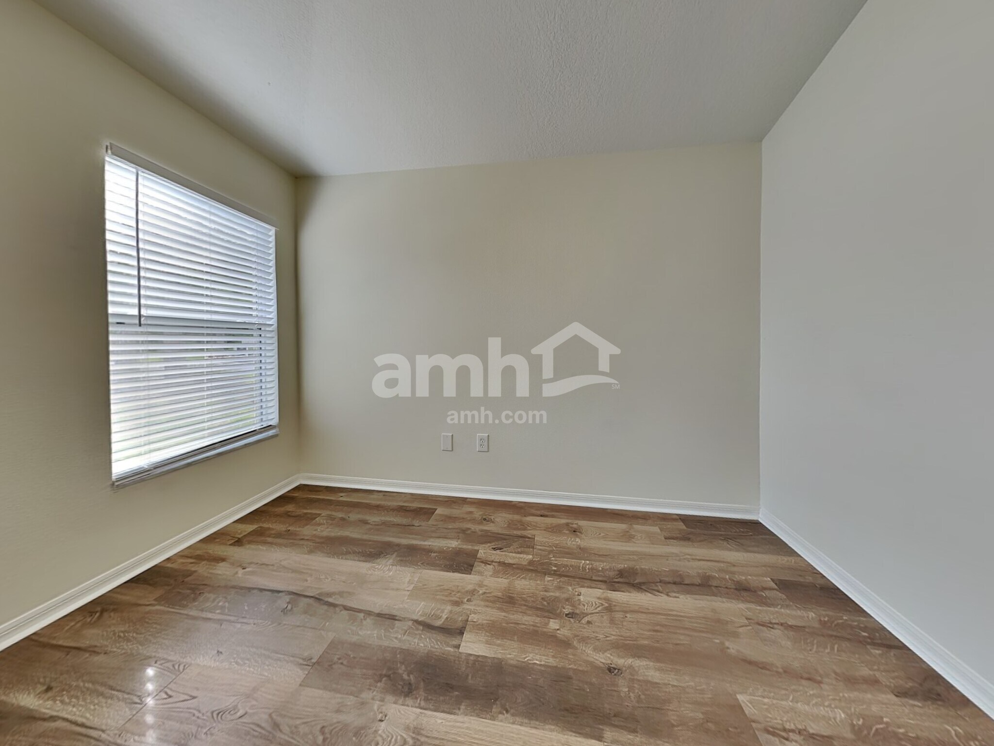 Building Photo - 7530 Citrus Blossom Dr
