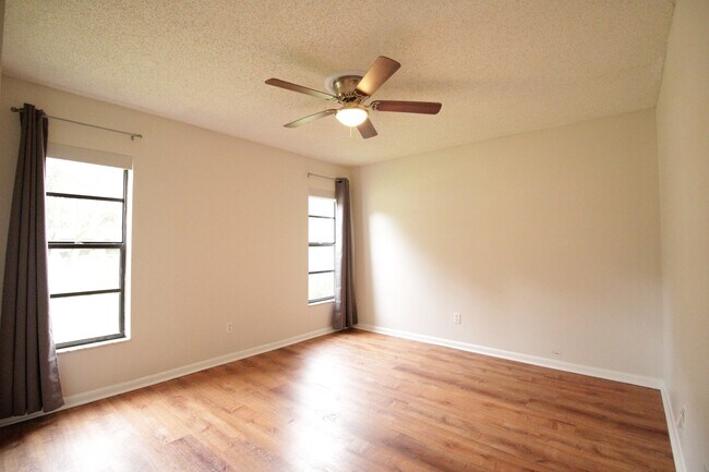 Building Photo - 1228 SW 75th Dr