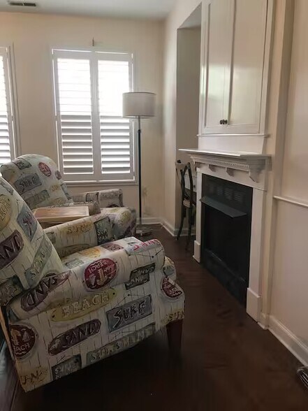 Living Area - 23166 Bridgeway Ct E