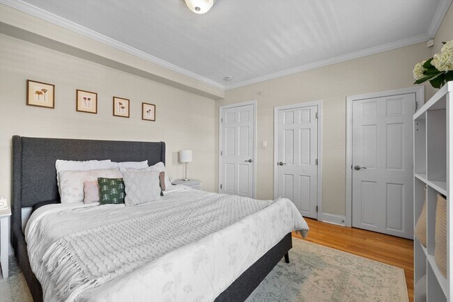 Building Photo - 27 Commonwealth Ave