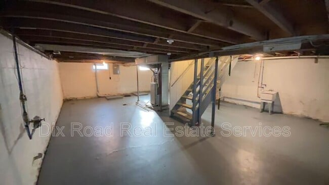 Building Photo - 1724 Winton St