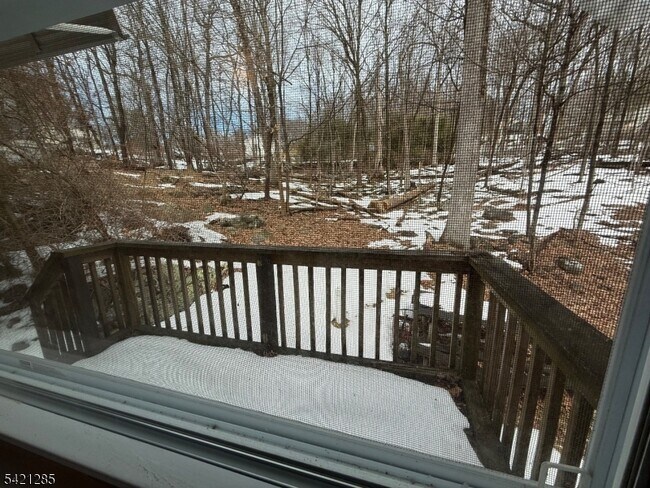 Building Photo - 207 Nariticong Ave