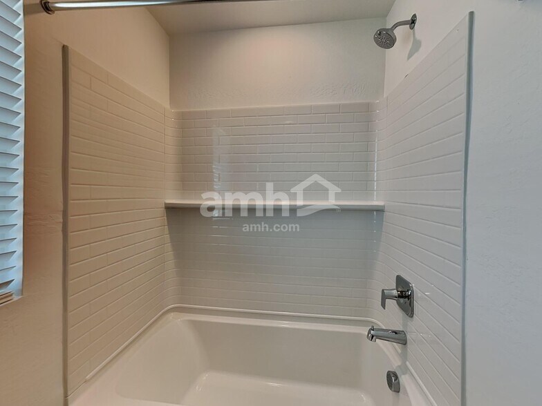 Building Photo - 9717 W Luxton Ln