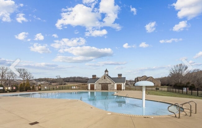 Building Photo - 204 Ettington Dr