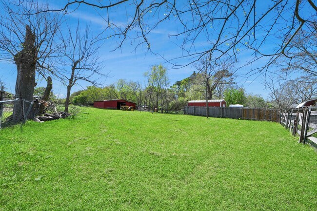 Building Photo - 602 Massey Tompkins Rd